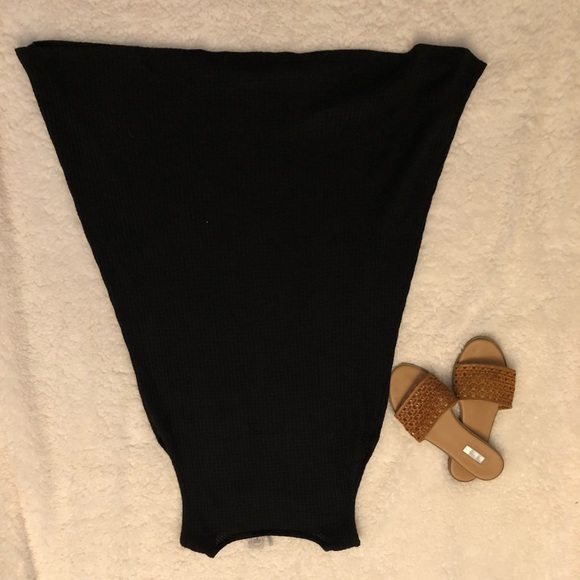 Simple Waffle Dress with Button Detail - Picture 6 of 6